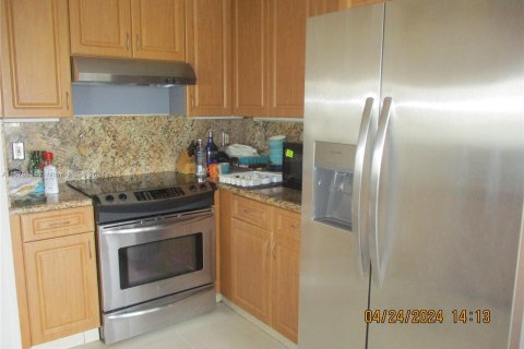 Condominio en venta en Tamarac, Florida, 3 dormitorios, 217.58 m2 № 1145694 - foto 5