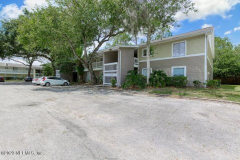 Copropriété à vendre à Jacksonville, Floride: 2 chambres, 121.7 m2 № 767488 - photo 1