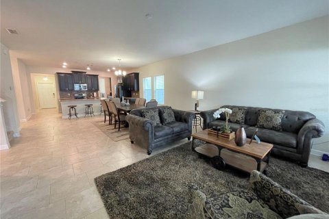 Casa en venta en Kissimmee, Florida, 5 dormitorios, 358.88 m2 № 843193 - foto 15