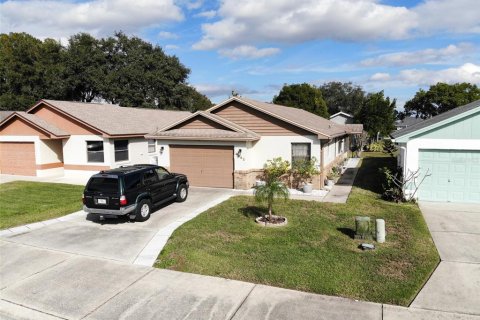 House in Lakeland, Florida 2 bedrooms, 93.65 sq.m. № 928433 - photo 1