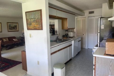 Condo in Hypoluxo, Florida, 2 bedrooms  № 927836 - photo 3