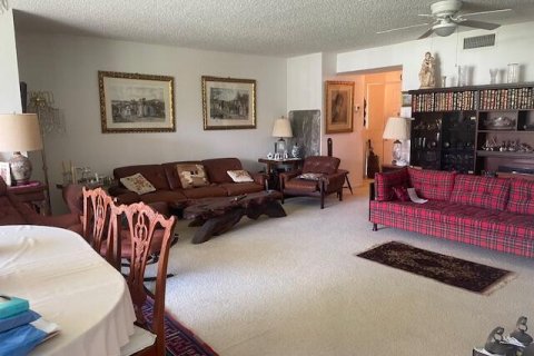 Condo in Hypoluxo, Florida, 2 bedrooms  № 927836 - photo 4