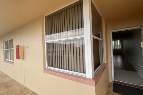 Condominio en venta en Sunrise, Florida, 2 dormitorios, 104.98 m2 № 981183 - foto 27