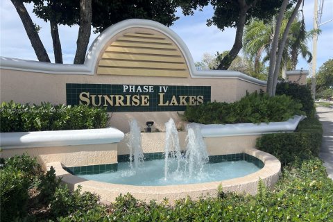Condominio en venta en Sunrise, Florida, 2 dormitorios, 104.98 m2 № 981183 - foto 1