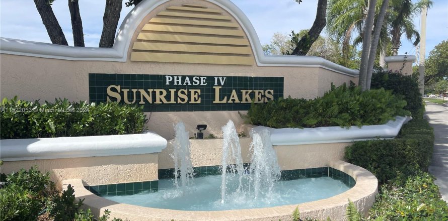 Condo à Sunrise, Floride, 2 chambres  № 981183