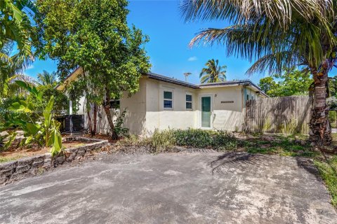 Casa en venta en Dania Beach, Florida, 3 dormitorios, 166.85 m2 № 1117067 - foto 17