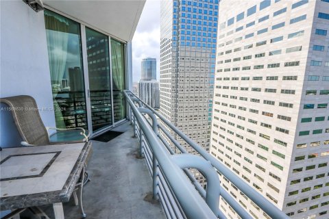 Condominio en venta en Miami, Florida, 1 dormitorio, 78.6 m2 № 1117062 - foto 4