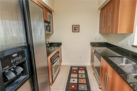 Condominio en venta en Miami, Florida, 1 dormitorio, 78.6 m2 № 1117062 - foto 13