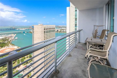 Condominio en venta en Miami, Florida, 1 dormitorio, 78.6 m2 № 1117062 - foto 3