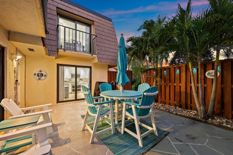 Townhouse in Jupiter, Florida 2 bedrooms, 119.66 sq.m. № 1118061 - photo 8