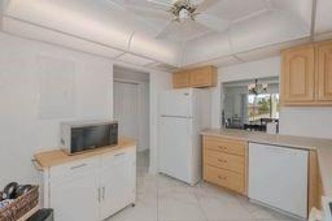 Condo in Lauderdale-by-the-Sea, Florida, 2 bedrooms  № 1229183 - photo 21