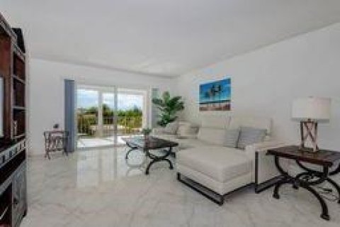 Condo in Lauderdale-by-the-Sea, Florida, 2 bedrooms  № 1229183 - photo 28