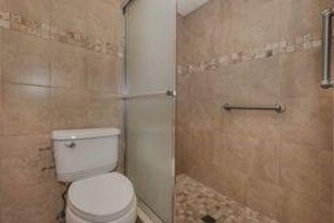 Condo in Lauderdale-by-the-Sea, Florida, 2 bedrooms  № 1229183 - photo 9