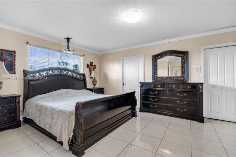 Villa ou maison à vendre à Miami, Floride: 4 chambres, 235.88 m2 № 1386108 - photo 28