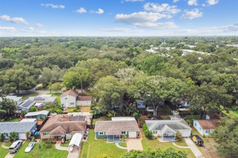 Villa ou maison à louer à Saint Petersburg, Floride: 2 chambres, 75.81 m2 № 1334847 - photo 9