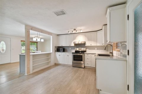 Villa ou maison à louer à Saint Petersburg, Floride: 2 chambres, 75.81 m2 № 1334847 - photo 30