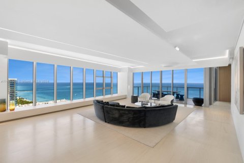 Condominio en venta en Bal Harbour, Florida, 3 dormitorios, 360.83 m2 № 1394882 - foto 2