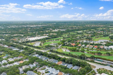 House in Jupiter, Florida 3 bedrooms, 187.66 sq.m. № 1177105 - photo 11