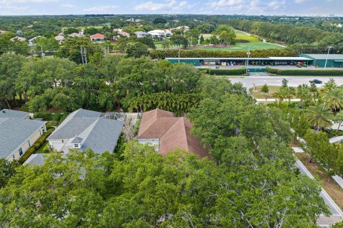 House in Jupiter, Florida 3 bedrooms, 187.66 sq.m. № 1177105 - photo 15