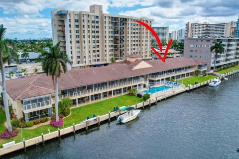 Copropriété à vendre à Fort Lauderdale, Floride: 2 chambres, 102.84 m2 № 1104563 - photo 5