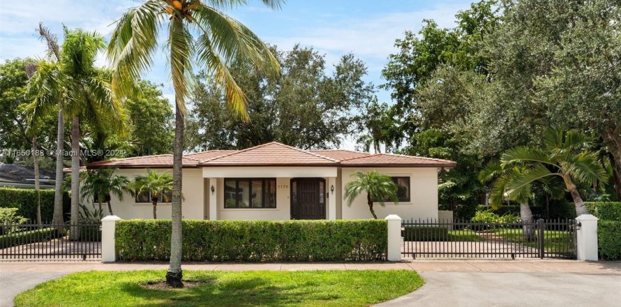 Villa ou maison à Coral Gables, Floride 4 chambres, 215.44 m2 № 1367114