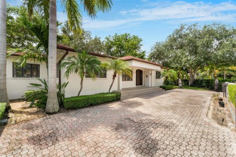 Villa ou maison à louer à Coral Gables, Floride: 4 chambres, 215.44 m2 № 1367114 - photo 23