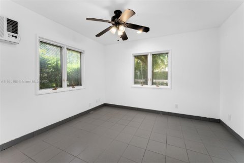 Villa ou maison à louer à Coral Gables, Floride: 4 chambres, 215.44 m2 № 1367114 - photo 17