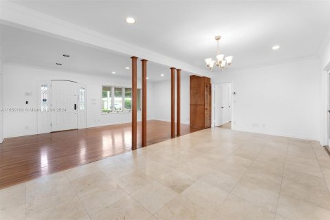 Casa en alquiler en Coral Gables, Florida, 4 dormitorios, 215.44 m2 № 1367114 - foto 5