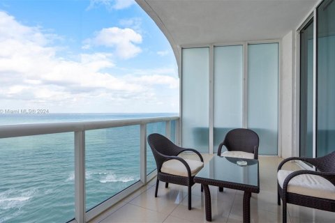 Copropriété à vendre à Sunny Isles Beach, Floride: 3 chambres, 182.27 m2 № 1367158 - photo 3