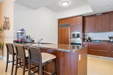 Condo in Sunny Isles Beach, Florida, 3 bedrooms  № 1367158 - photo 10