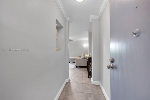 Copropriété à vendre à Miami, Floride: 2 chambres, 83.61 m2 № 1367112 - photo 18