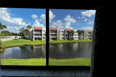 Condo in Weston, Florida, 2 bedrooms  № 1234850 - photo 21