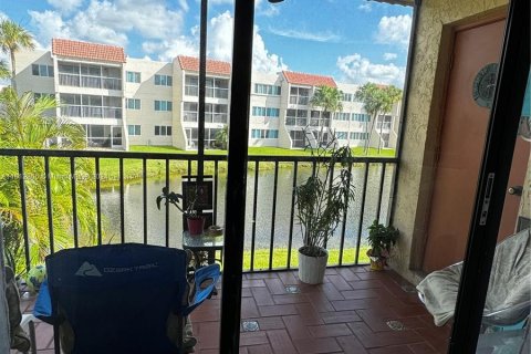 Condominio en venta en Weston, Florida, 2 dormitorios, 114.36 m2 № 1234850 - foto 18