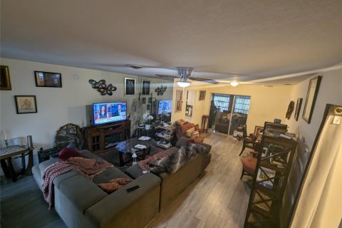 Villa ou maison à vendre à Lauderdale Lakes, Floride: 2 chambres, 138.42 m2 № 954792 - photo 19