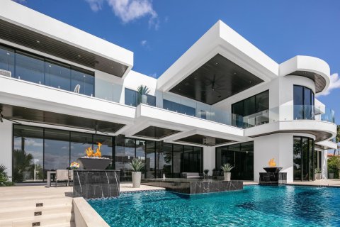 Villa ou maison à vendre à Manalapan, Floride: 6 chambres, 1421.68 m2 № 909065 - photo 12