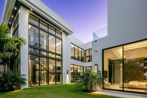 Villa ou maison à vendre à Manalapan, Floride: 6 chambres, 1421.68 m2 № 909065 - photo 5