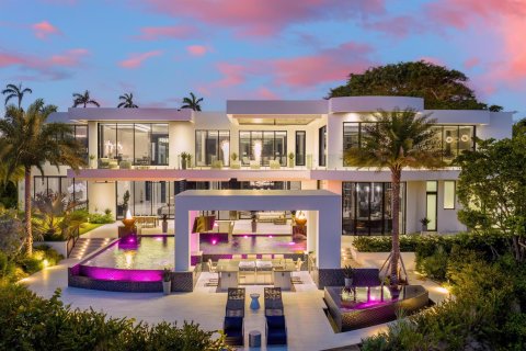 Villa ou maison à vendre à Manalapan, Floride: 6 chambres, 1421.68 m2 № 909065 - photo 2