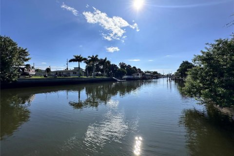 Villa ou maison à vendre à Hudson, Floride: 2 chambres, 111.76 m2 № 1366207 - photo 4