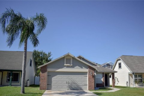 House in Tampa, Florida 3 bedrooms, 102.75 sq.m. № 1437917 - photo 2