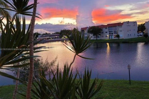 Condominio en venta en Sunrise, Florida, 2 dormitorios, 78.97 m2 № 1290654 - foto 19