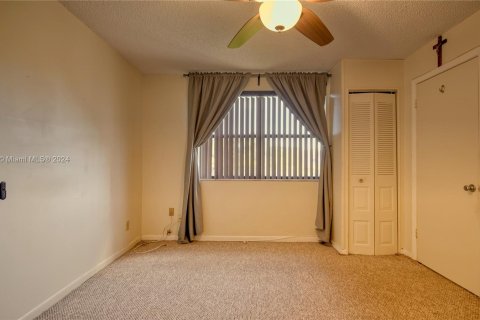 Condo in Sunrise, Florida, 2 bedrooms  № 1290656 - photo 14