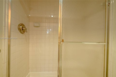 Condominio en venta en Sunrise, Florida, 2 dormitorios, 79.9 m2 № 1290656 - foto 17