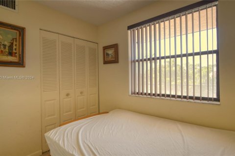 Condo in Sunrise, Florida, 2 bedrooms  № 1290656 - photo 11