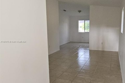 Condominio en alquiler en Homestead, Florida, 3 dormitorios, 109.25 m2 № 1369141 - foto 14