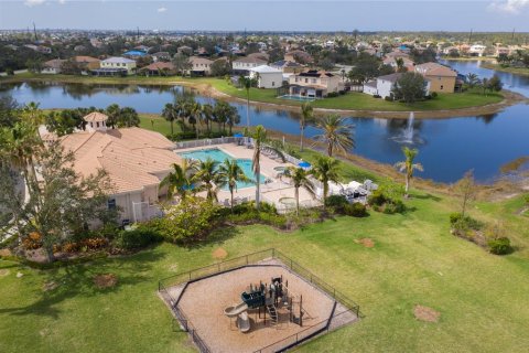 Villa ou maison à vendre à Cape Coral, Floride: 3 chambres, 170.75 m2 № 852406 - photo 24