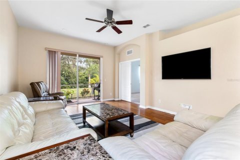 Villa ou maison à vendre à Cape Coral, Floride: 3 chambres, 170.75 m2 № 852406 - photo 12