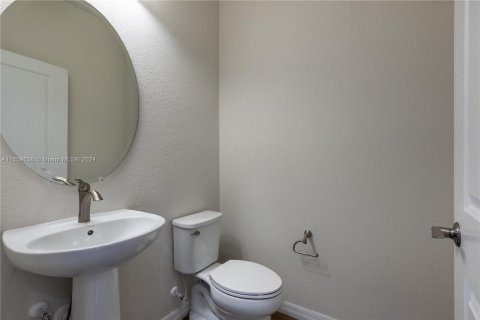 Townhouse in Hollywood, Florida 3 bedrooms, 176.98 sq.m. № 1369033 - photo 7