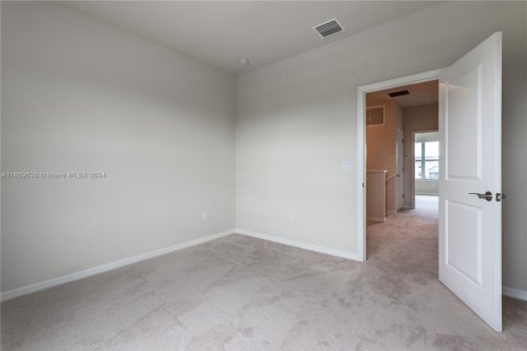 Townhouse in Hollywood, Florida 3 bedrooms, 176.98 sq.m. № 1369033 - photo 20