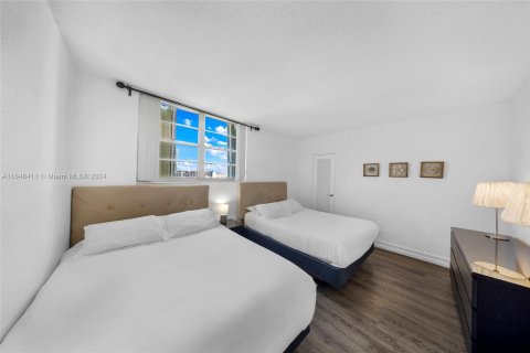 Condo in Hollywood, Florida, 2 bedrooms  № 1330934 - photo 22