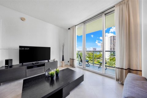 Condo in Hollywood, Florida, 2 bedrooms  № 1330934 - photo 14